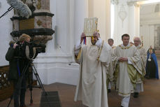 Aussendung der Sternsinger im Hohen Dom zu Fulda (Foto: Karl-Franz Thiede)